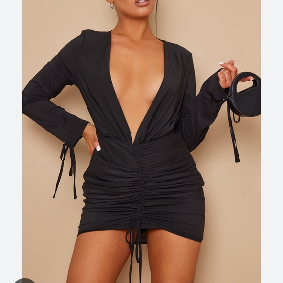 PrettyLittleThing Dresses & Skirts - PrettyLittleThing Black Plunge Mini Dress Ruched Bodycon NWT Size 6
